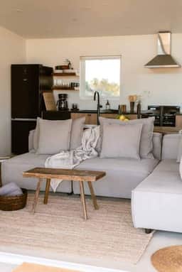 CLA - Lind Lane · Casa Lenta ·