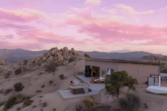 FIY - Fox Inn - Image 1