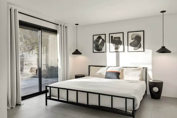 OYX - The Onyx House - Image 2