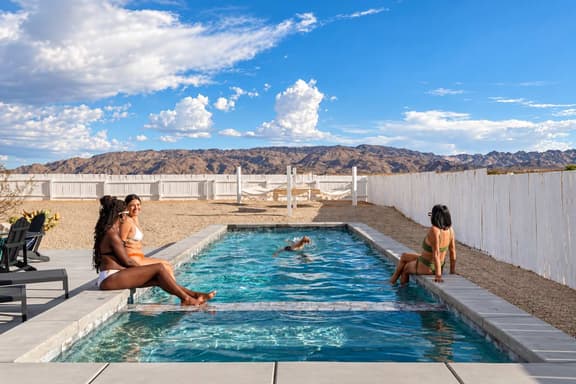 DAY - Mesa - Daydream - Image 1